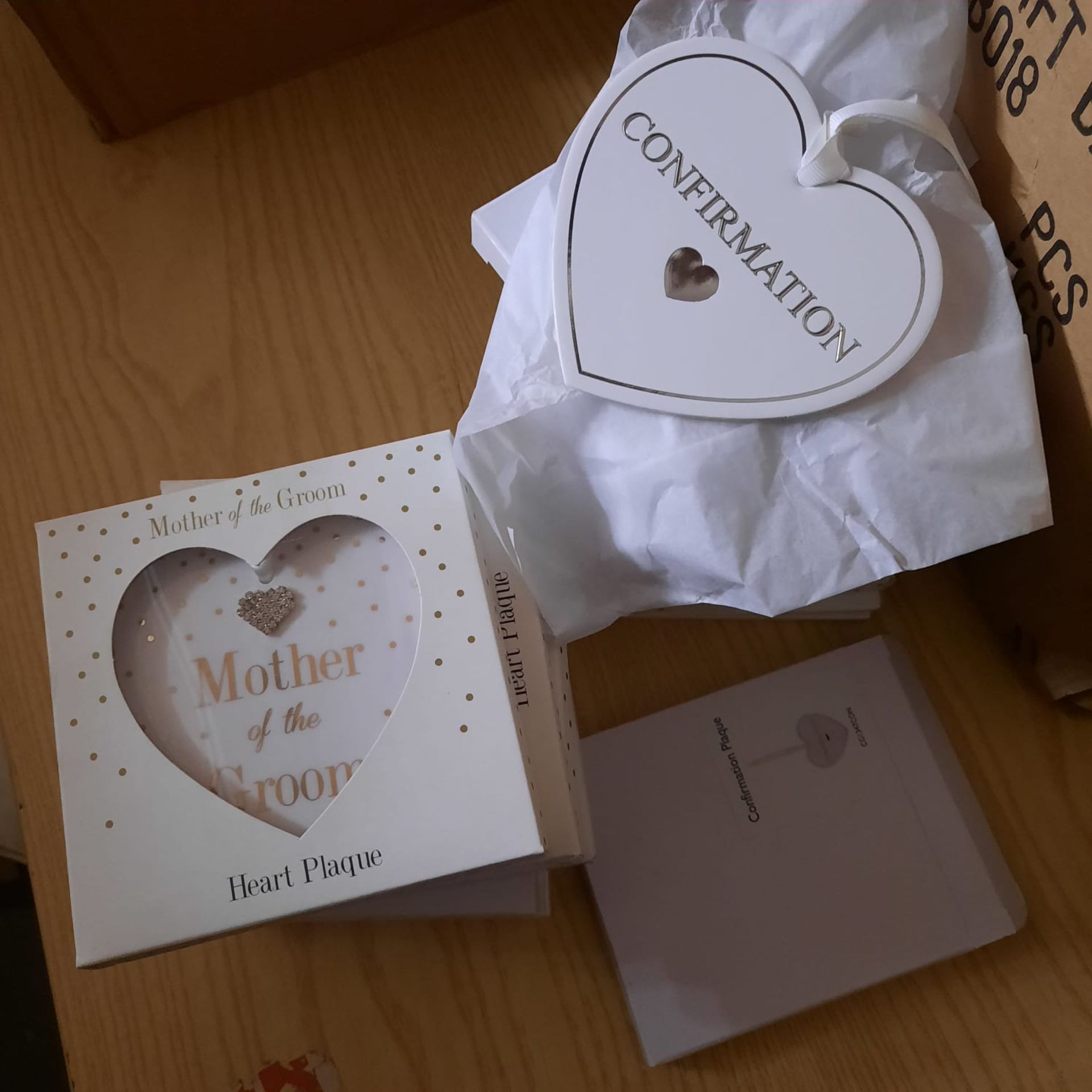 X 19 GIFT SETS - BEEN X 7 HEART PLAQUE MOTHER OF THE BRIDE & X 12 CONFIRMATION PLAQUE - NEW & BOXED.