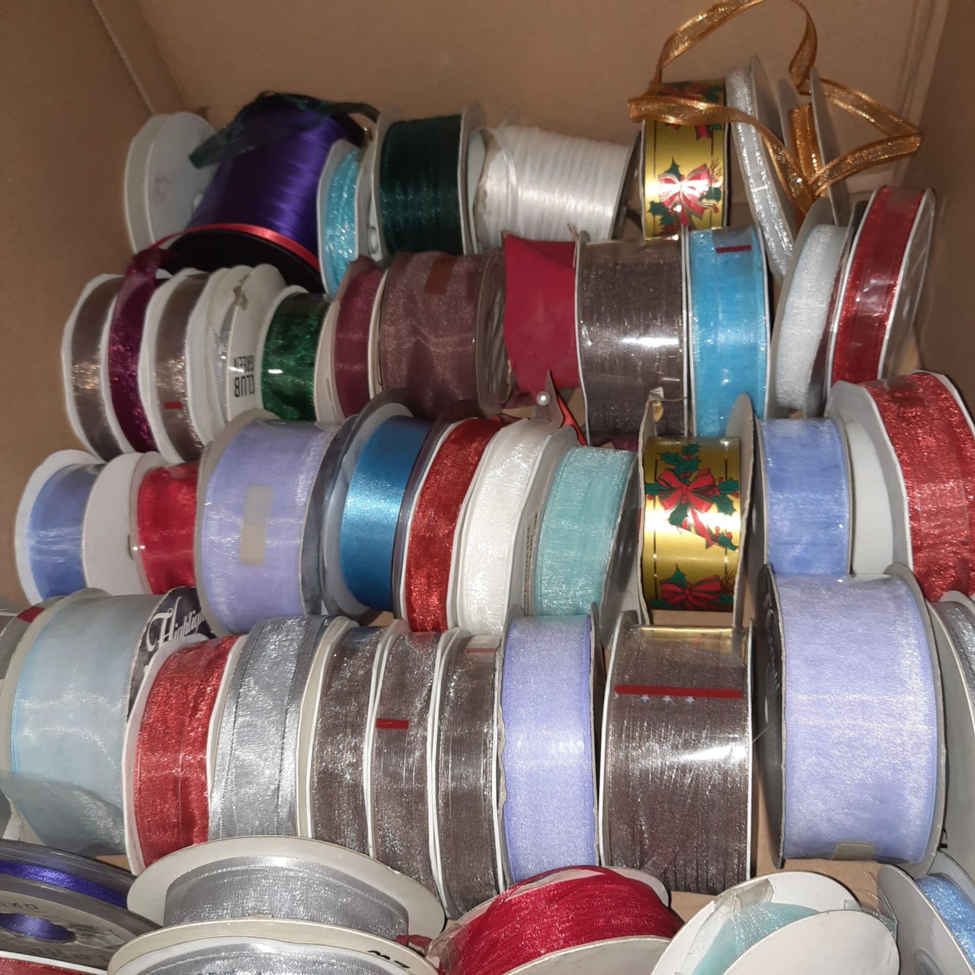 X 50 RIBBONS IN VARIOUS COLOURS, DESIGN AND SIZES - MIX CONDITIONS - SALEROOM ON TOP OF ROW (C).