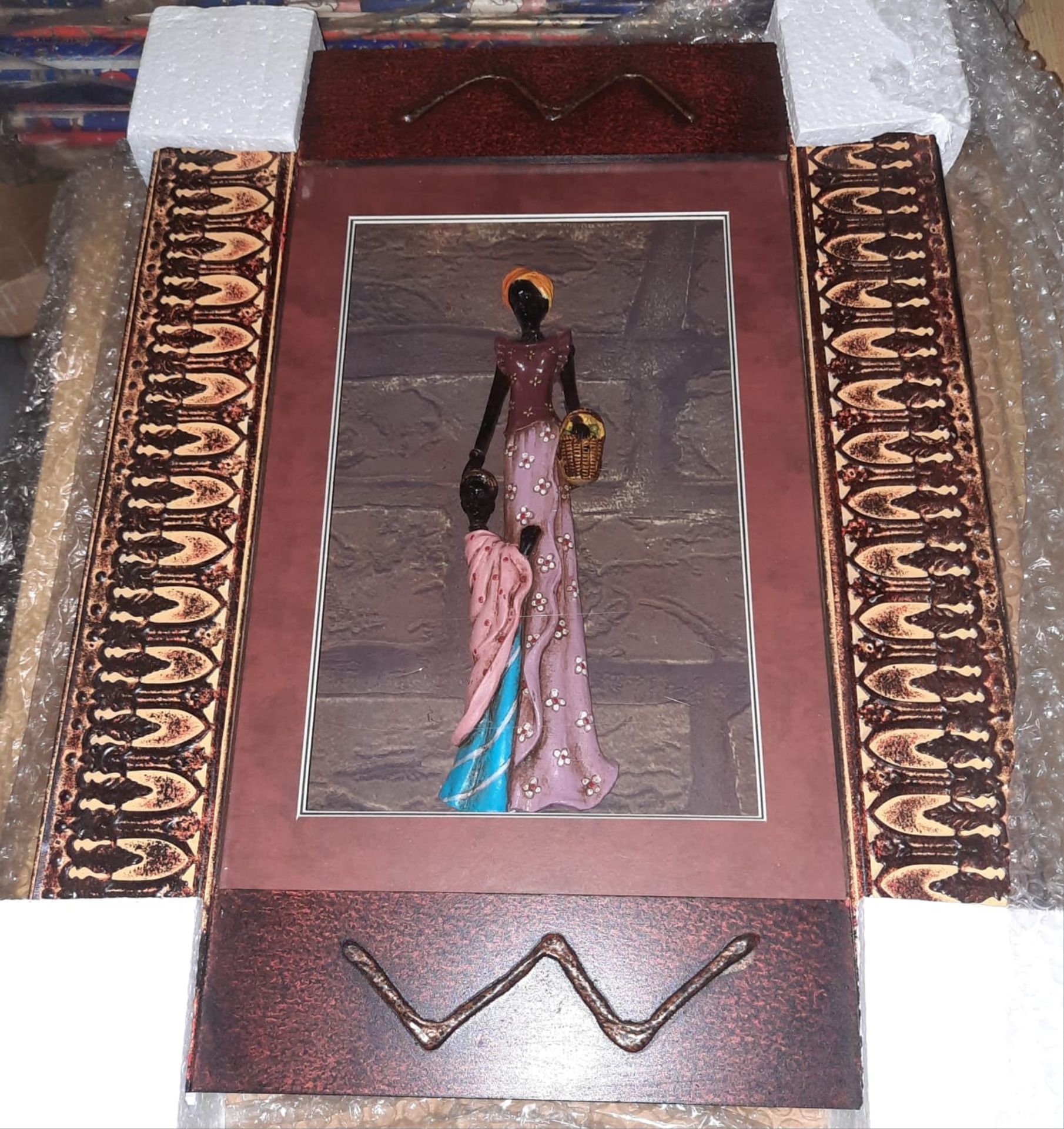 RRP £79 - X 2 BRAND NEW & BOXED DEEP FRAMED WOODEN PICTURE OF A MASAI WOMAN AN CHILDMASAI - SALEROOM