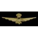An Italian Second World War Pilot's Wings A bronze badge with Savoy crown at top, with the...