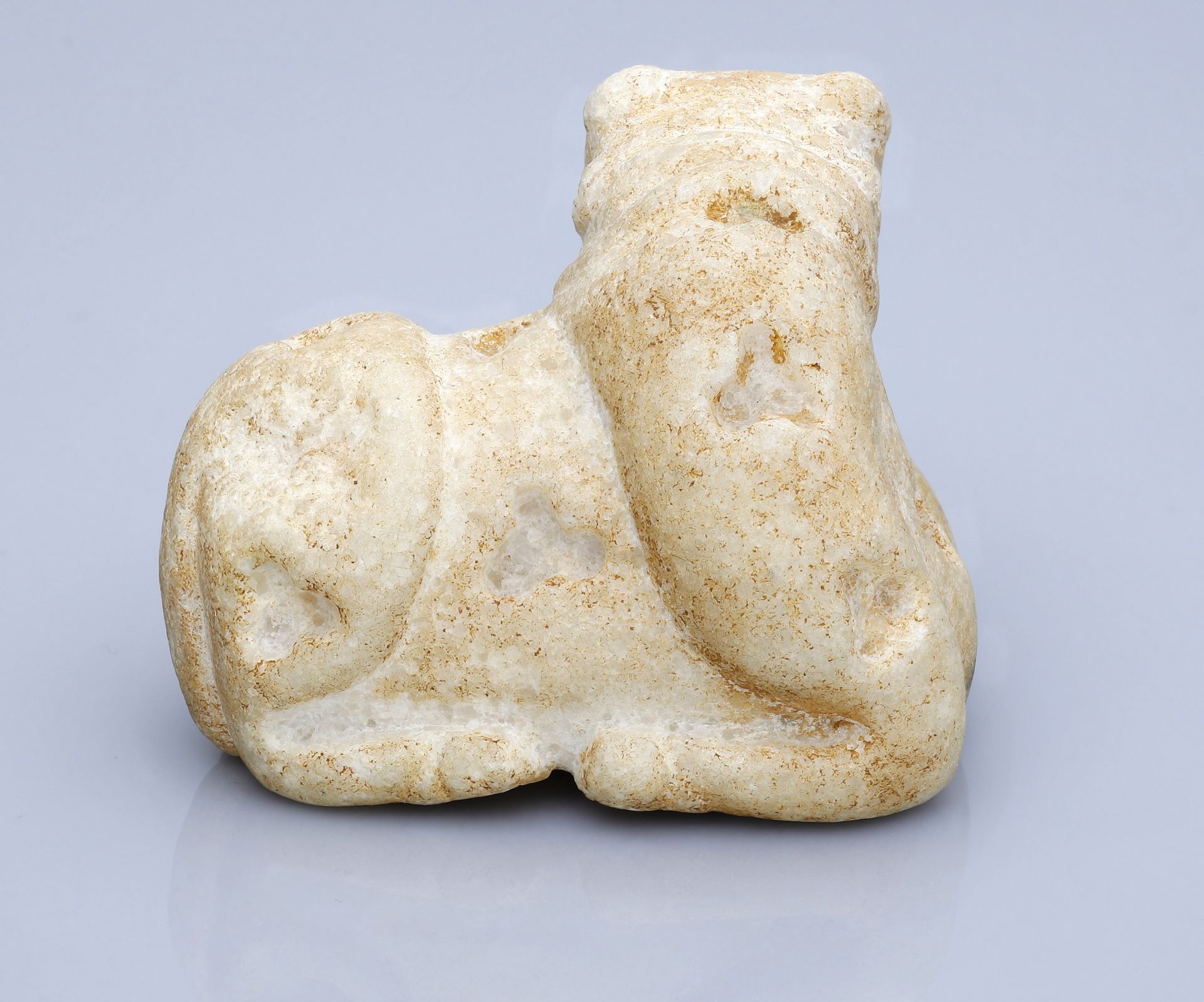 Egypt, Miscellaneous, Western Asiatic, recumbent marble bull, head turned to the left with d... - Image 2 of 2