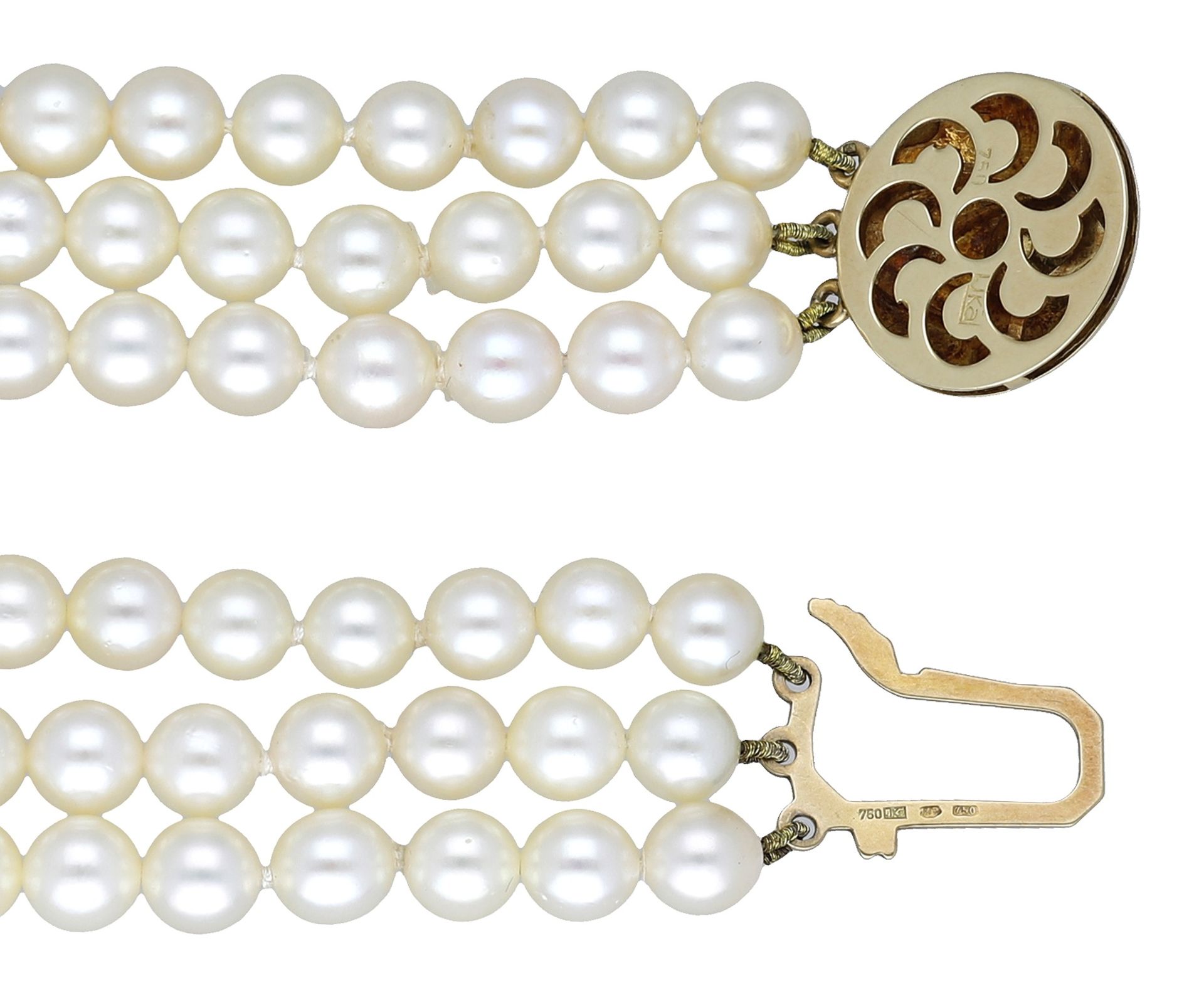 A cultured pearl collar by Mikimoto, the three-rows of cultured pearls to a bombÃ© clasp with... - Image 3 of 4