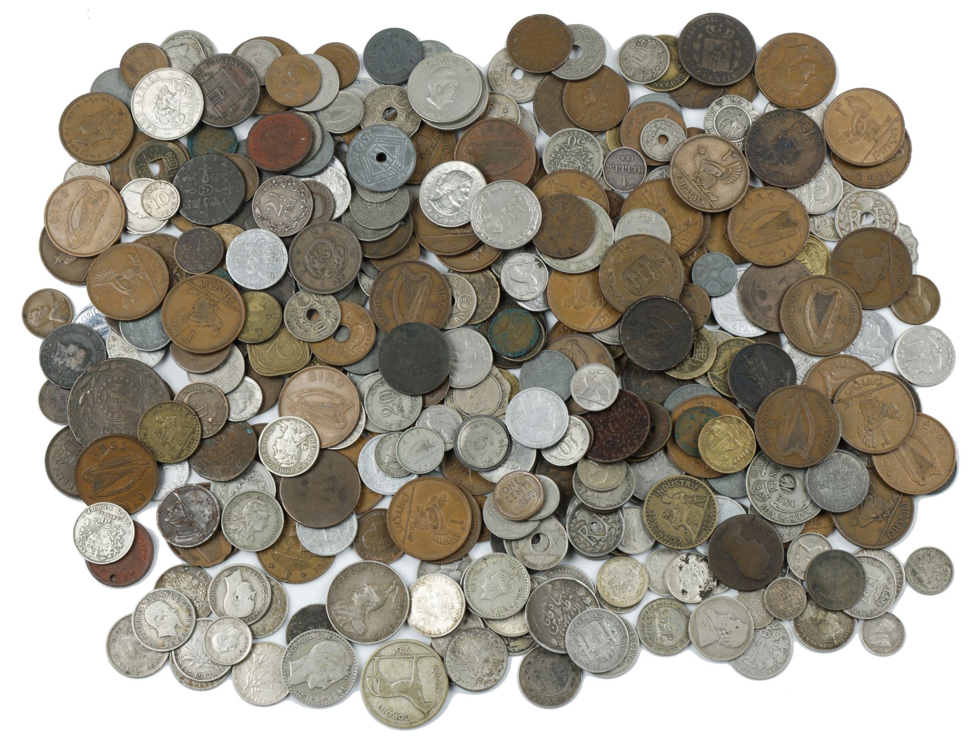 Miscellaneous, World coins, in silver (48), base metal (c. 300) [Lot]. Varied state Â£100-Â£1...