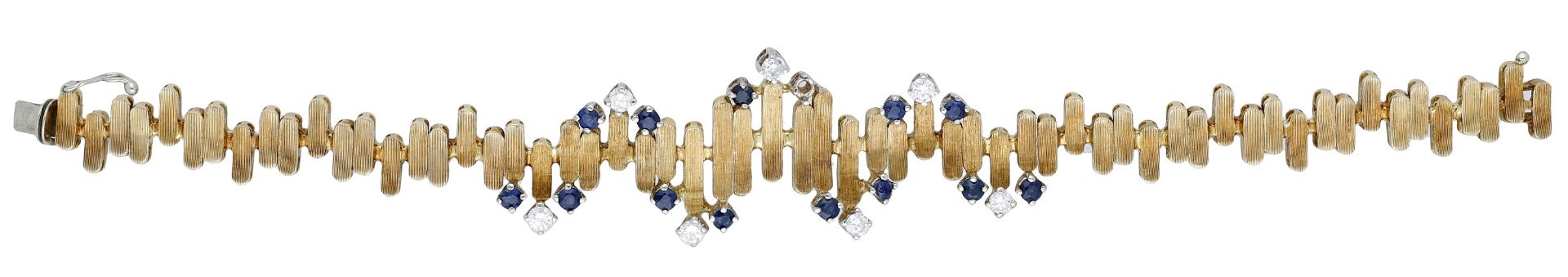 An 18ct gold sapphire and diamond bracelet retailed by Deakin & Francis, 1973, of textured a... - Bild 3 aus 5