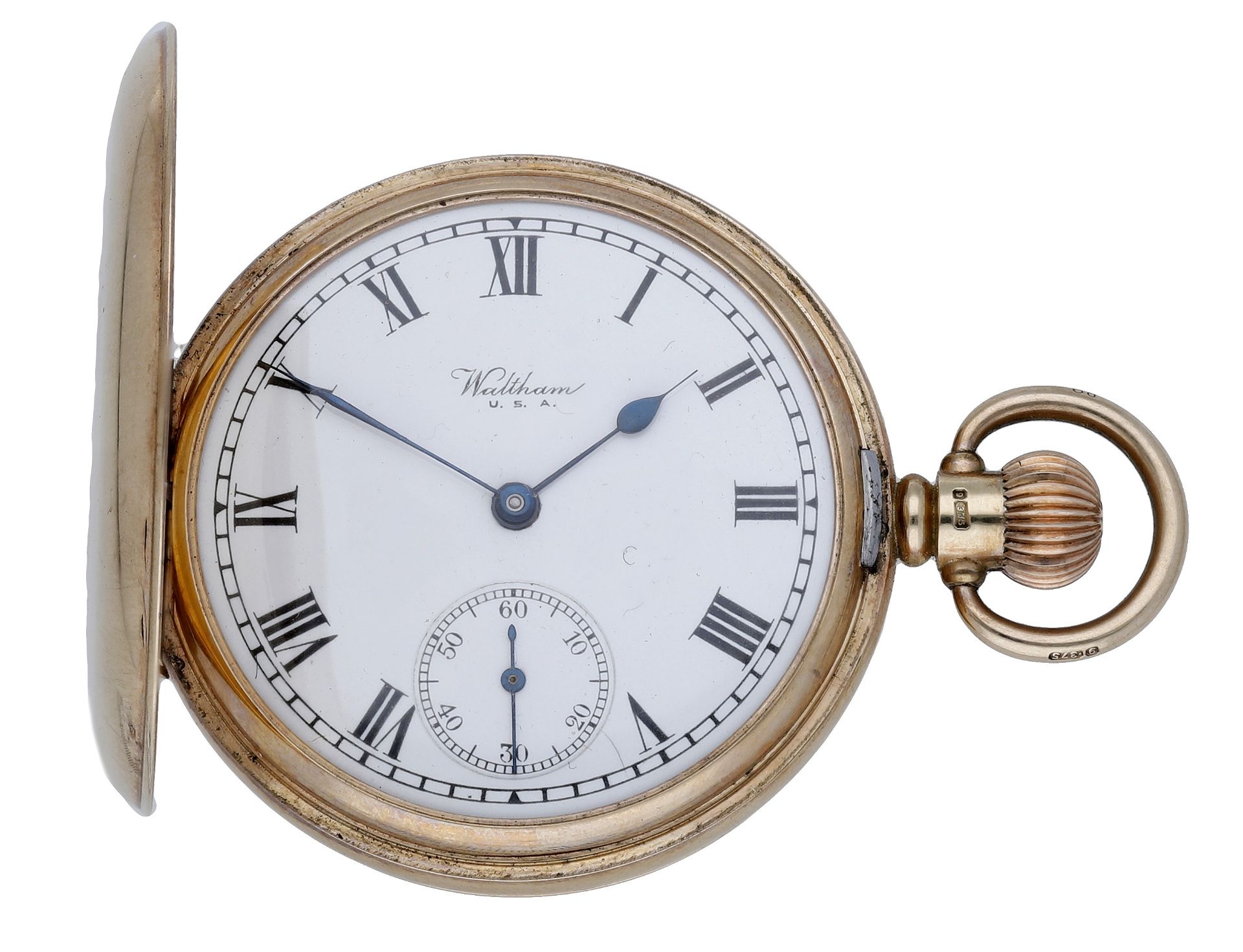 Waltham. A gold hunting cased keyless watch, 1932. Movement: lever escapement, 15 jewels, n...