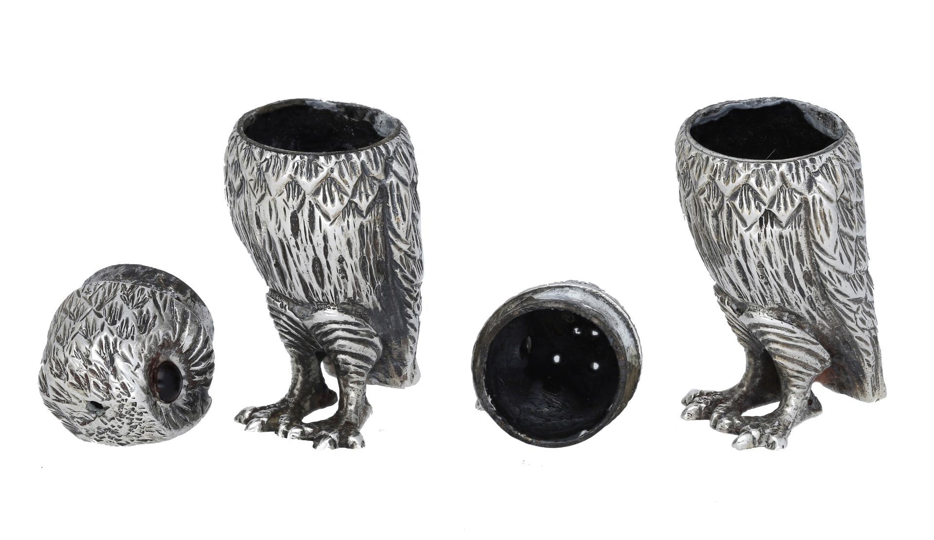 A matched pair of silver owl condiments, with detachable heads and glass cabochon eyes, the... - Bild 2 aus 3