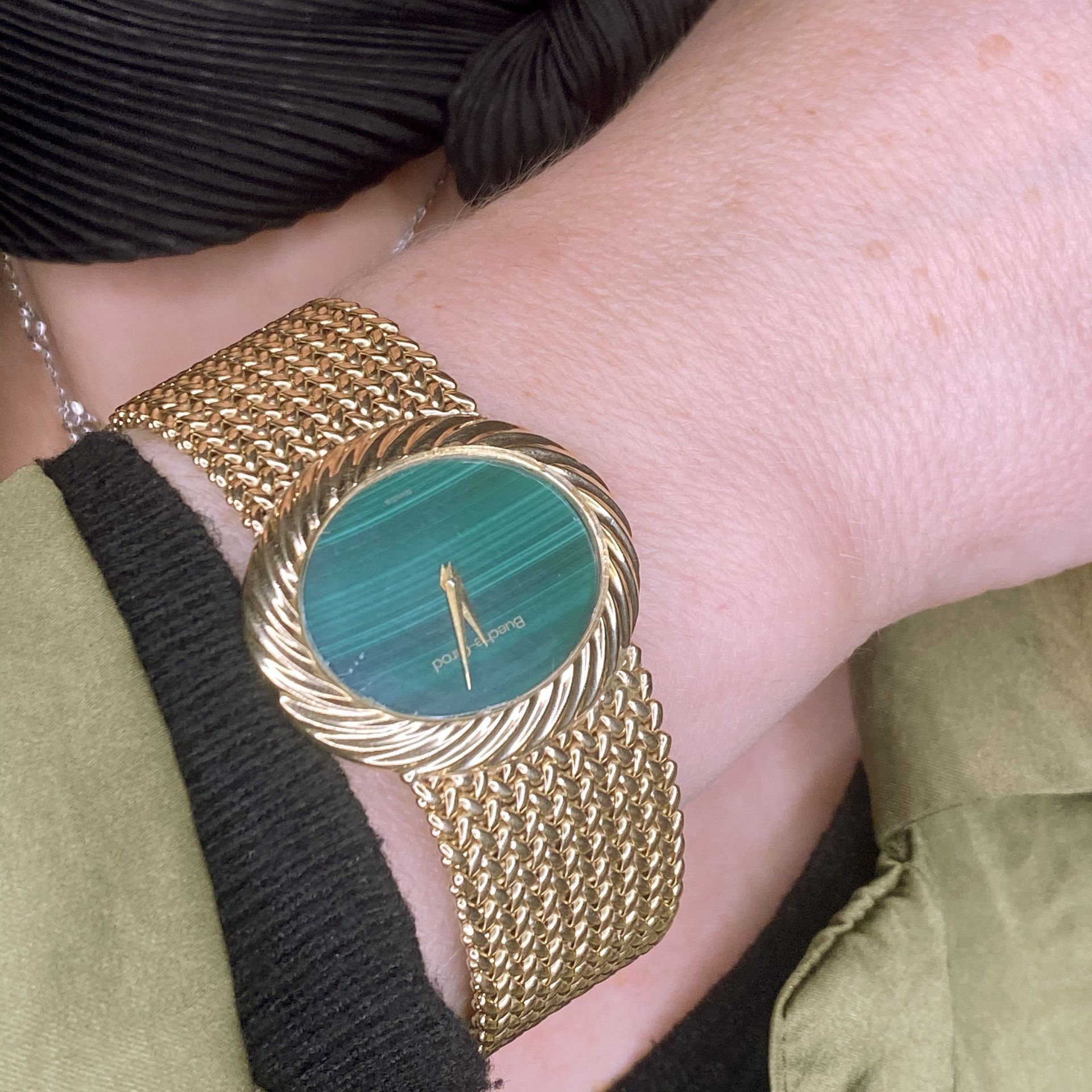 Bueche-Girod. A gold oval bracelet watch, circa 1978. Movement: manual winding, 17 jewels.... - Image 3 of 3