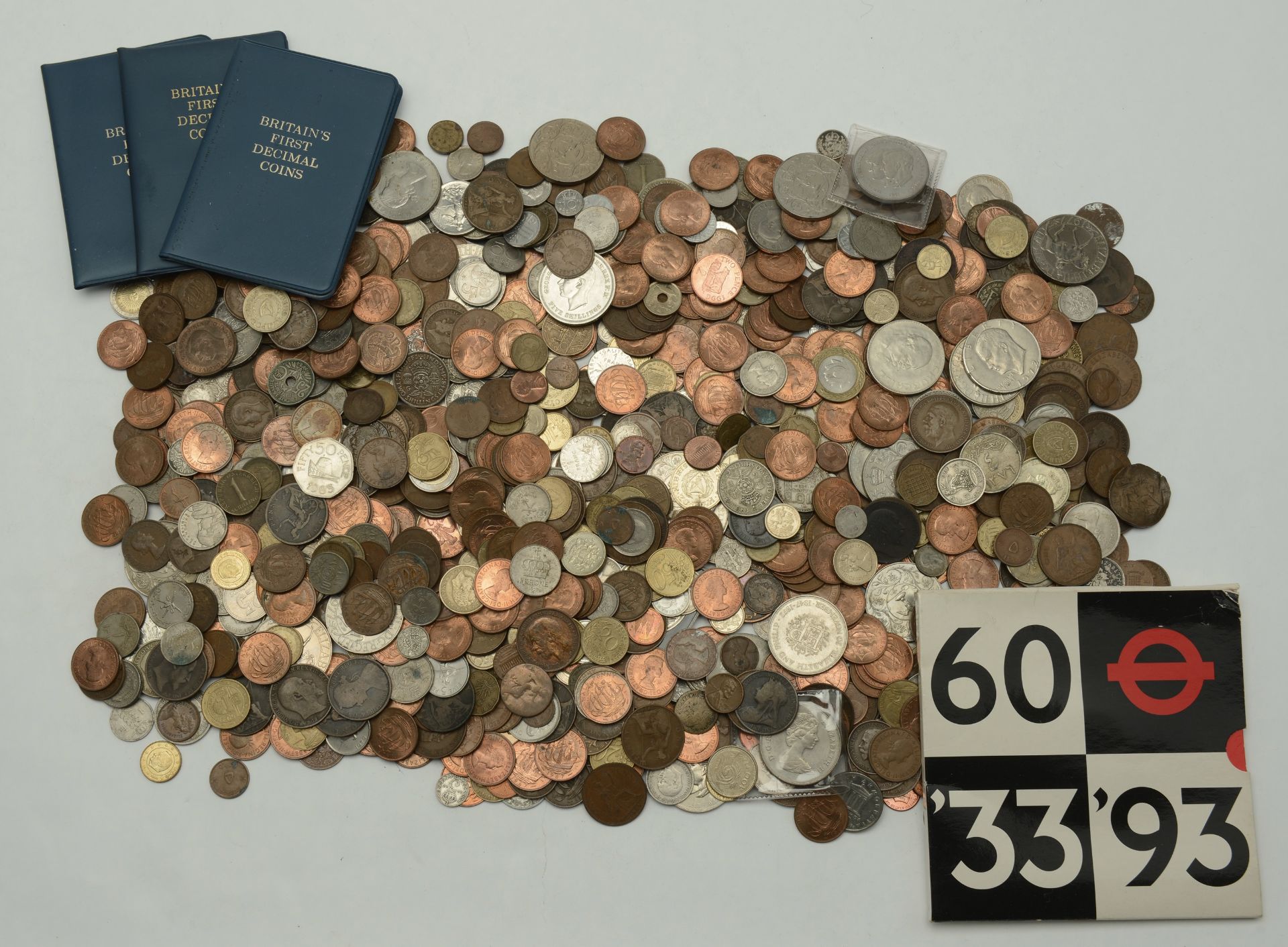 British and World coins, a large quantity, mostly base metal [Lot]. Varied state Â£100-Â£150