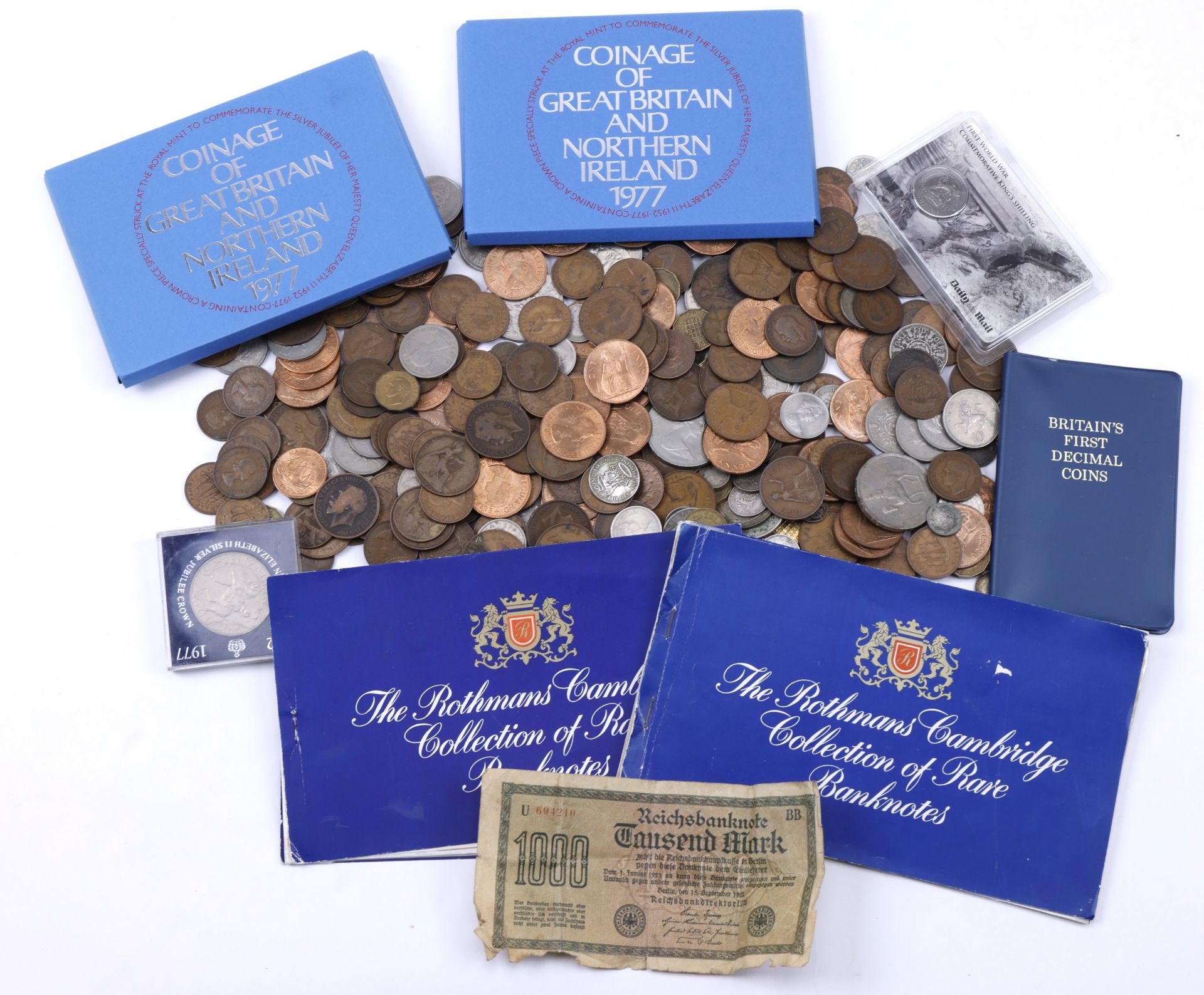 British and World coins, a large quantity, mostly base metal; together with a few banknotes...