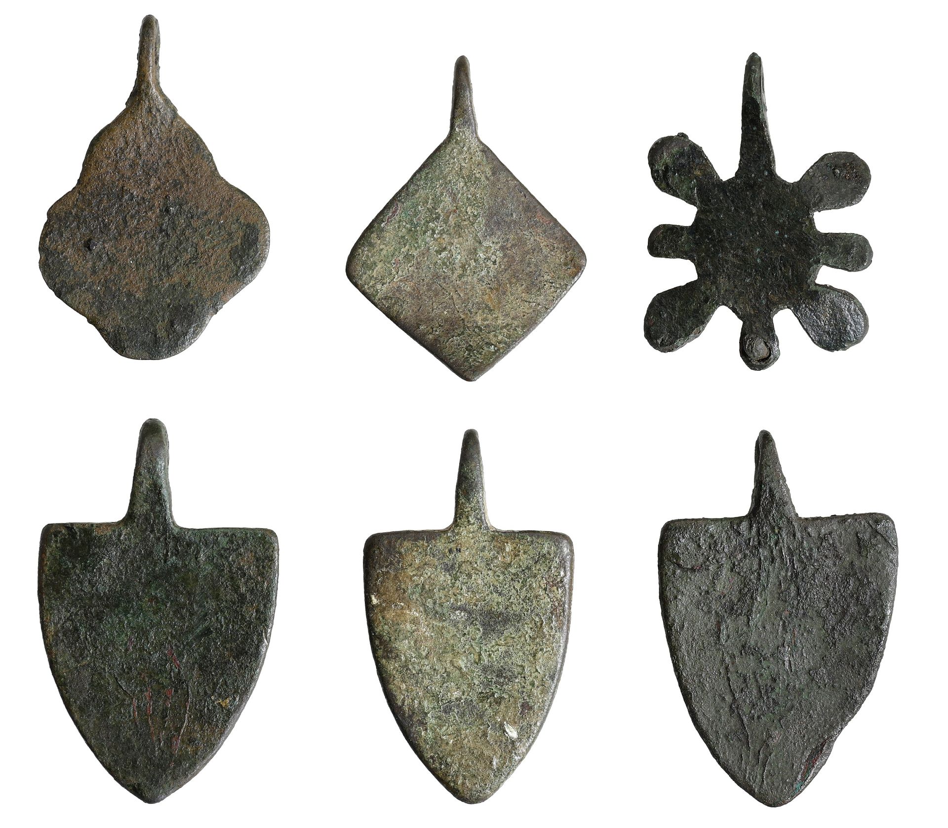13th-14th century, heraldic pendants (6): De Bohun family with six lions rampant with a slop... - Image 2 of 2