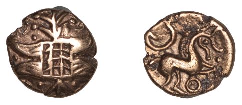 ICENI, Uninscribed issues, Quarter-Stater, 'Irstead Smiler' type, latticed box, wreaths at s...