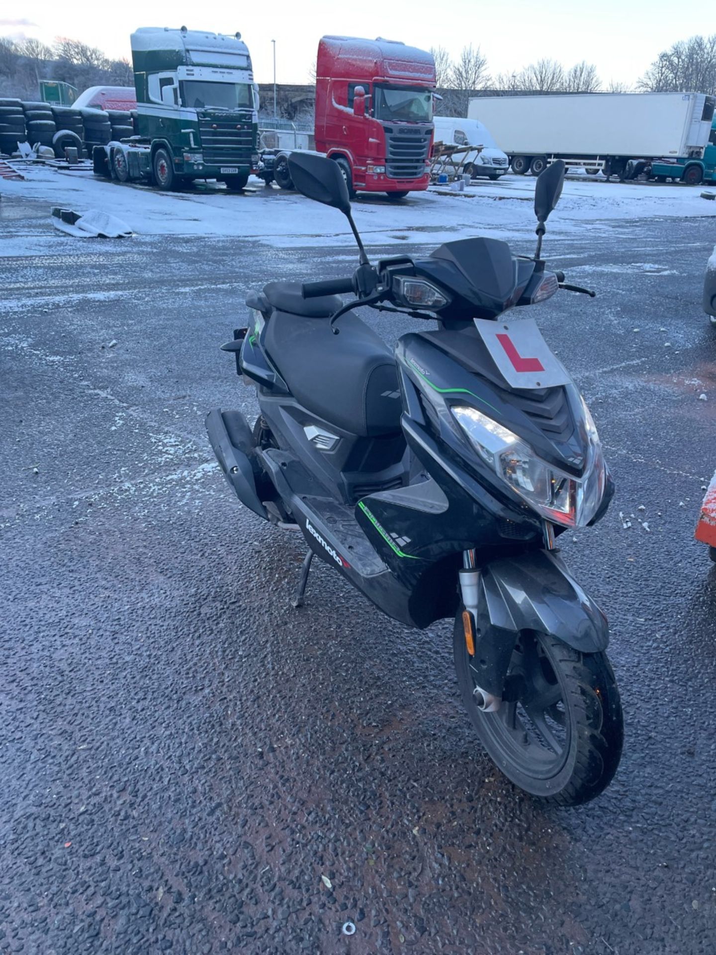 Leximoto enigma ZS 125 2021 model with 3486km on the clock. Good little moped, could do with a