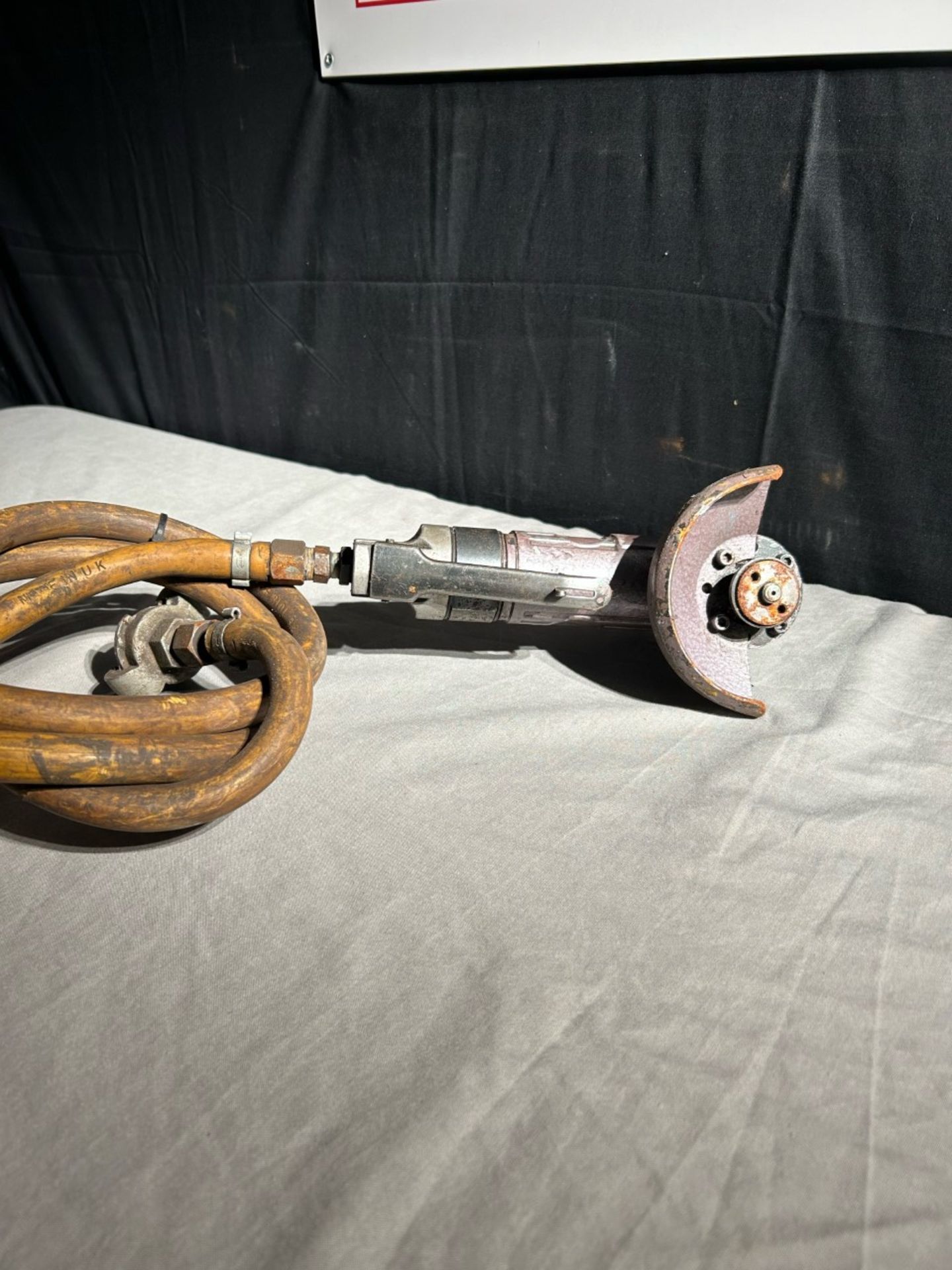 4” pneumatic grinder with hose. - Image 2 of 2