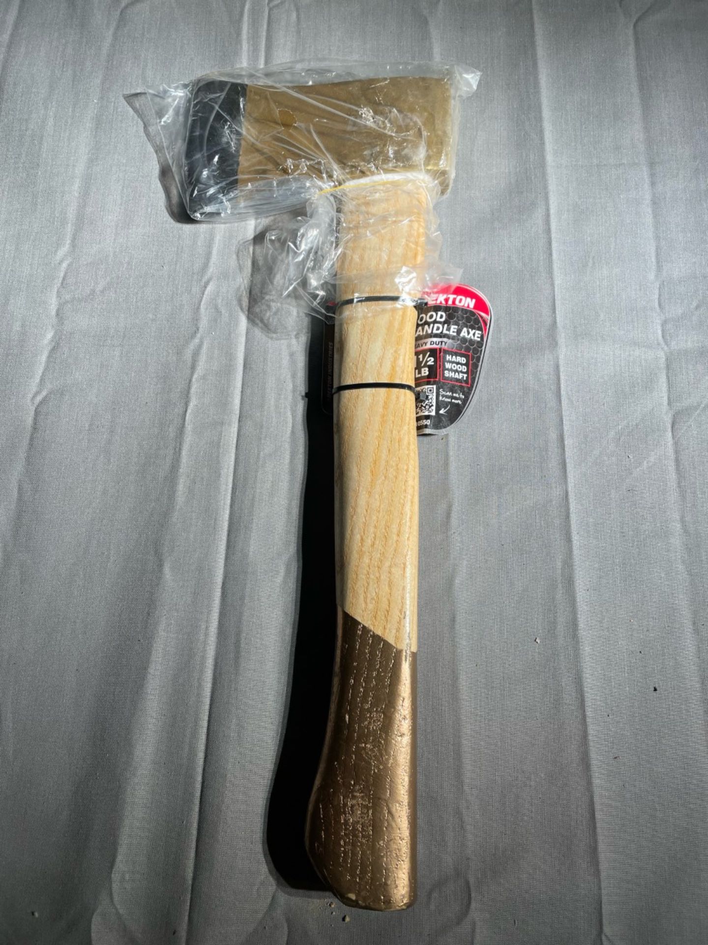 1x new hard wood handle 1 1/2LB axe