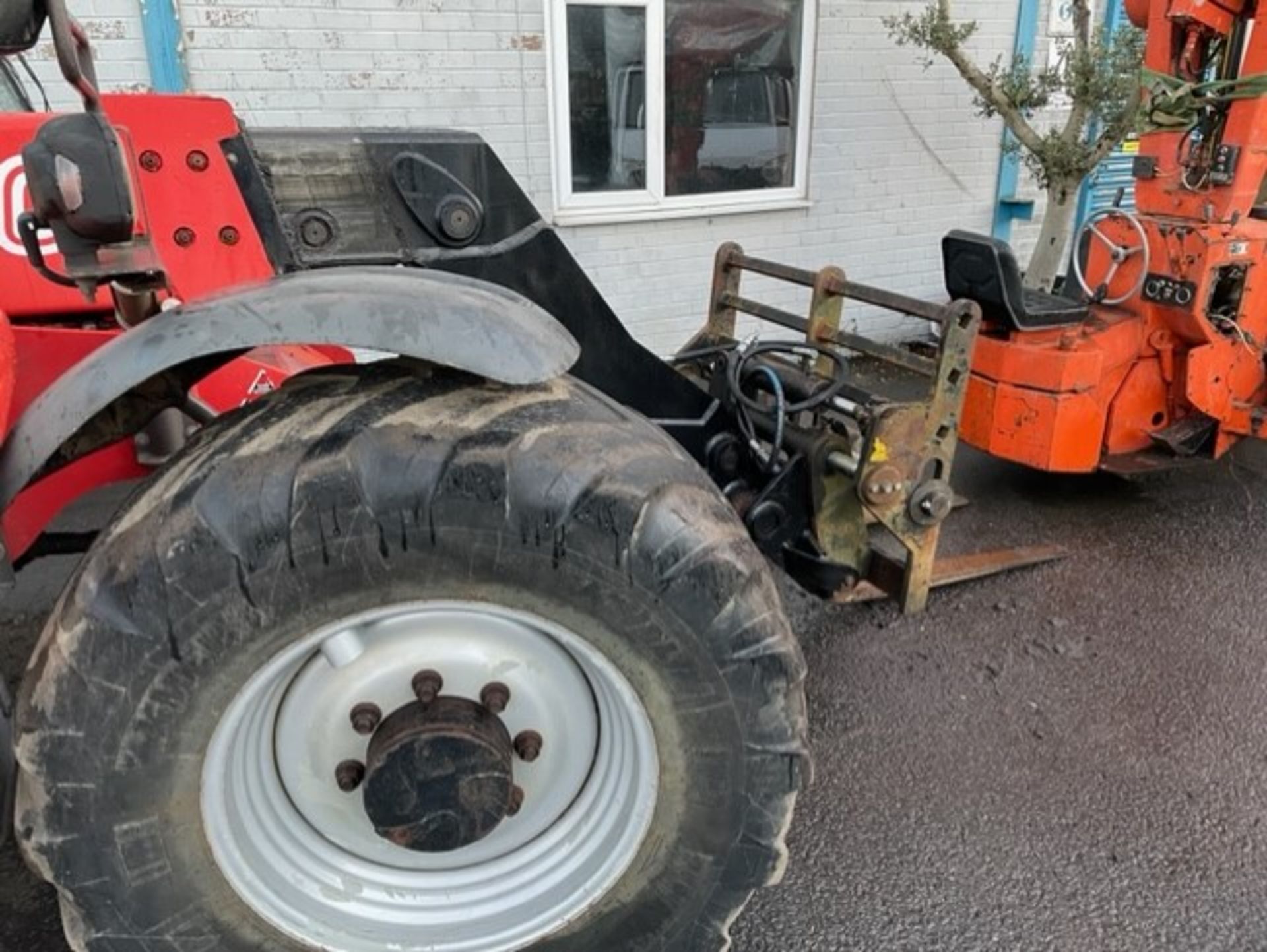 Manitou 634LSU turbo in good working order thrust bearing has a noise but fine tyres are not the - Image 5 of 11