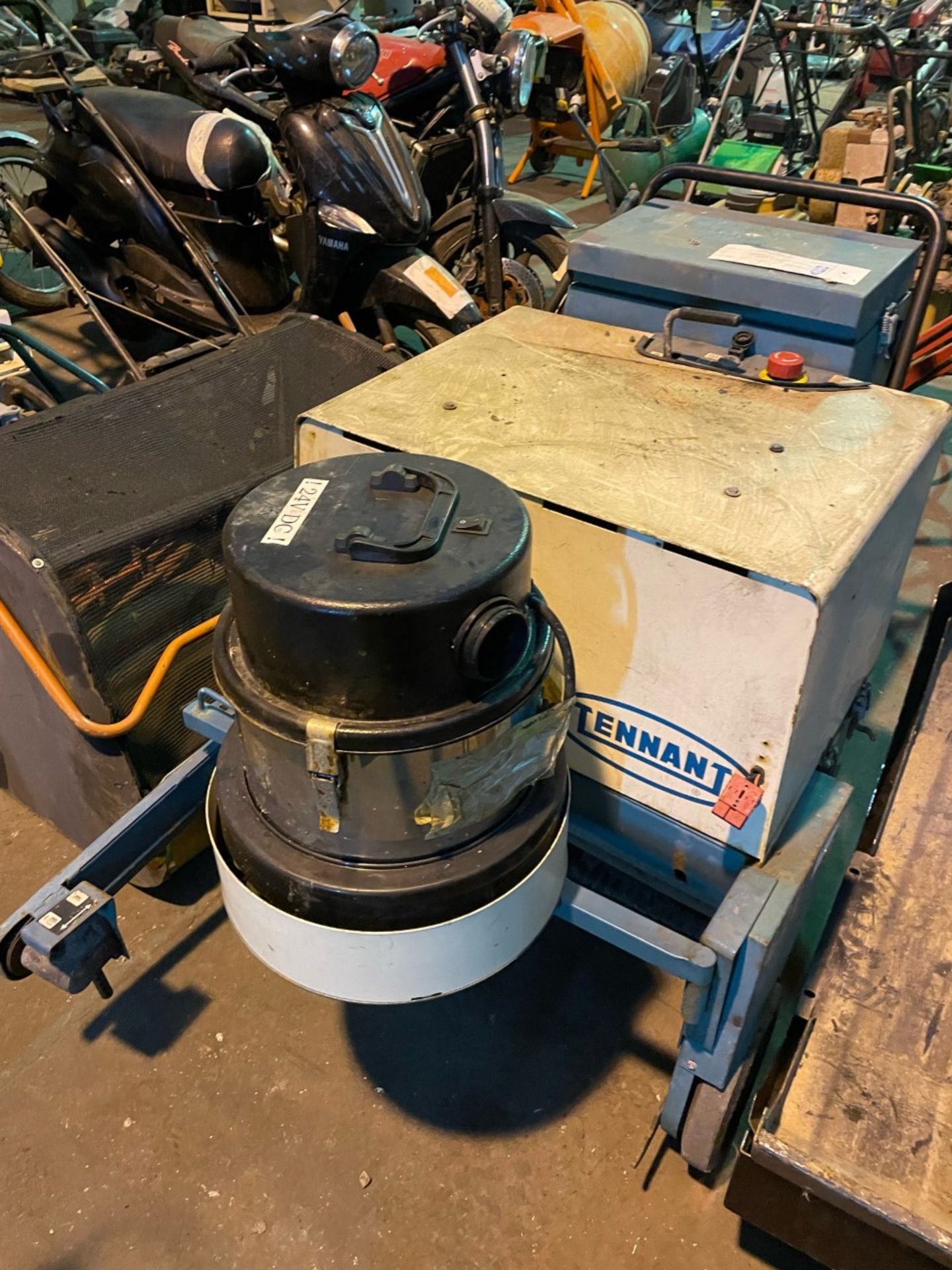 Tennent 42e walk behind electric sweeper. Spares or repair