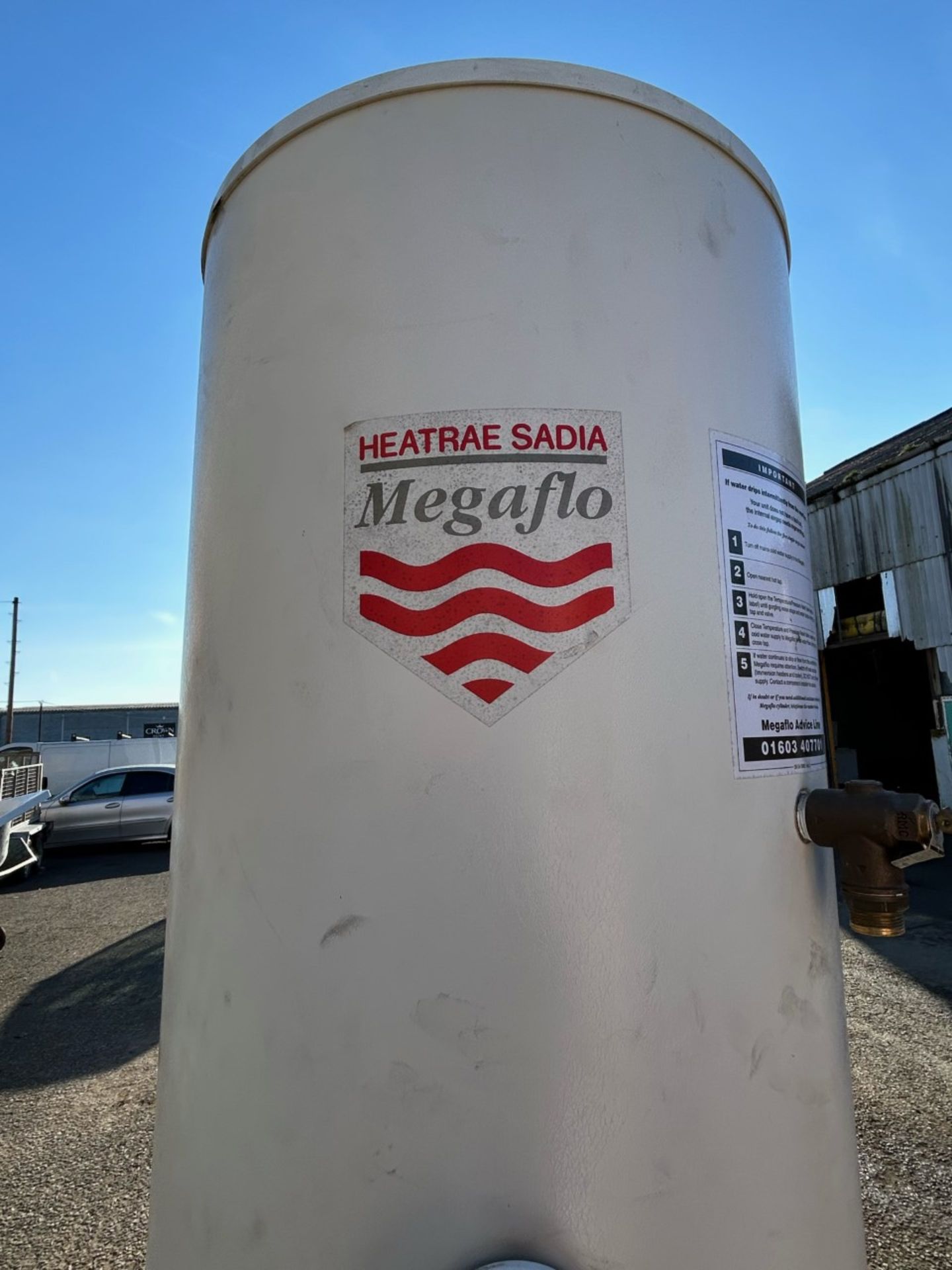 Megaflo cylinder by heatrae sadia 300DDD 240v 13A - Image 2 of 4