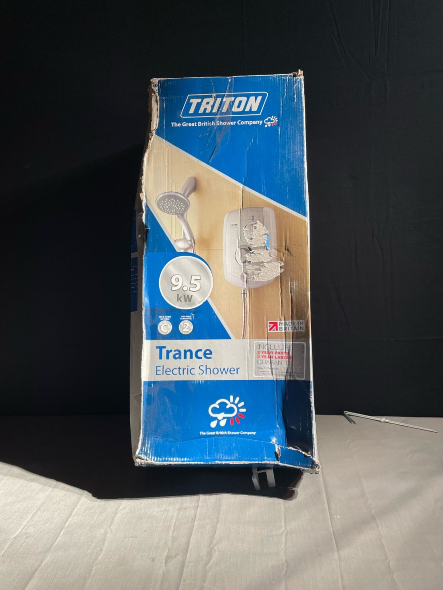 Triton trance 9.5kw electric shower. Unit is new in box. Working order is unknown
