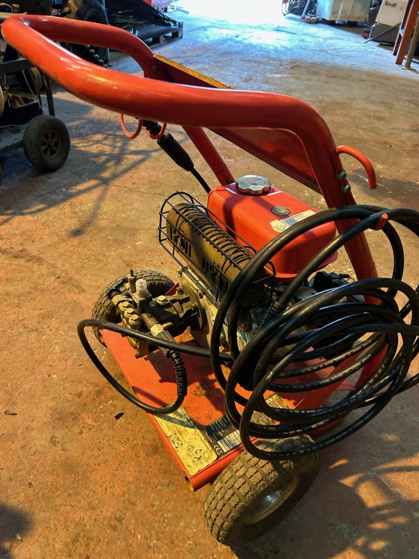 Clarke tiger 3000 petrol pressure 6.5ho engine. With lance and hose. - Image 4 of 4