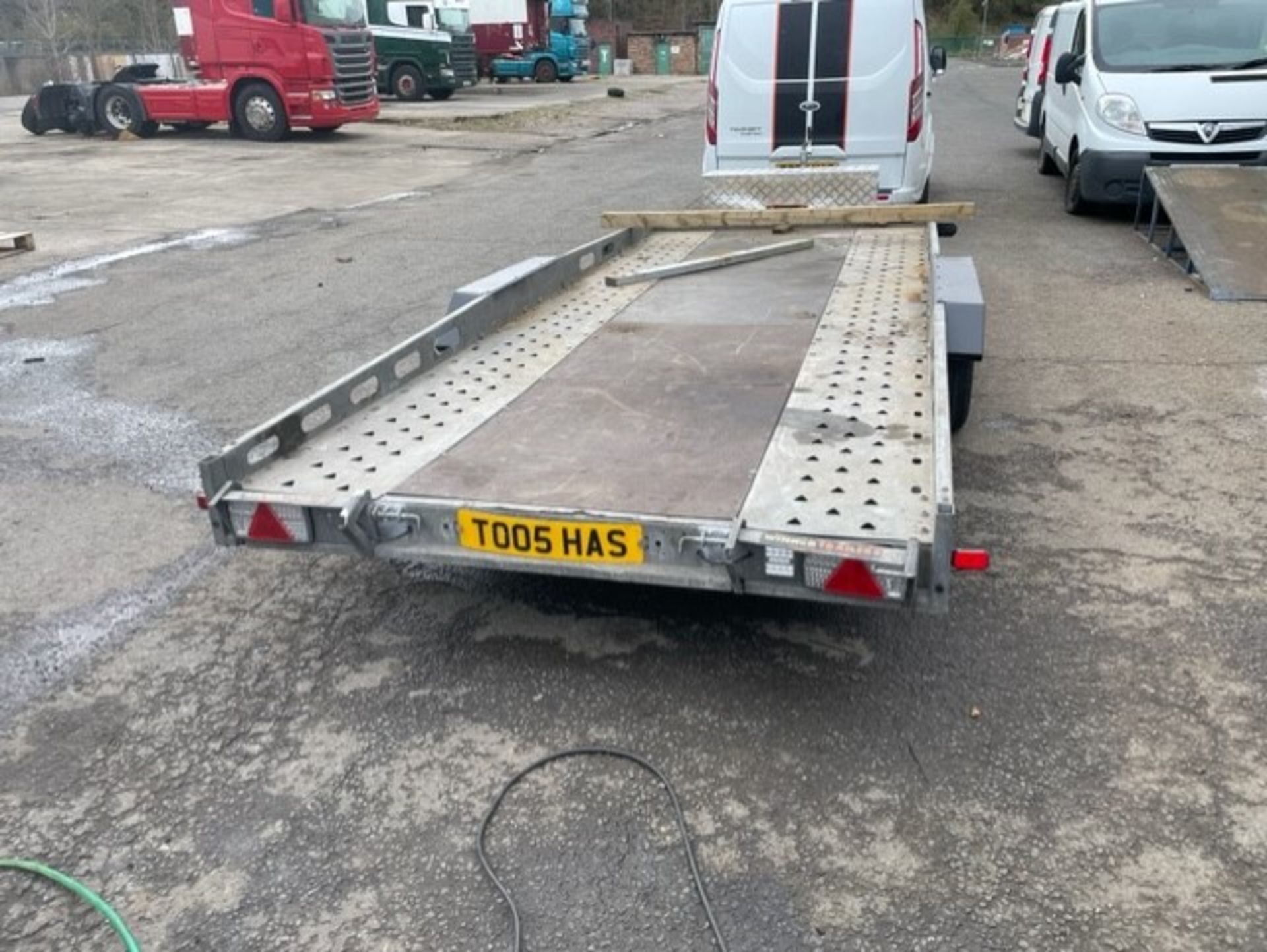 Indespension trailer twin wheel this trailer has been completely refurbished with 2 brand new - Image 3 of 5