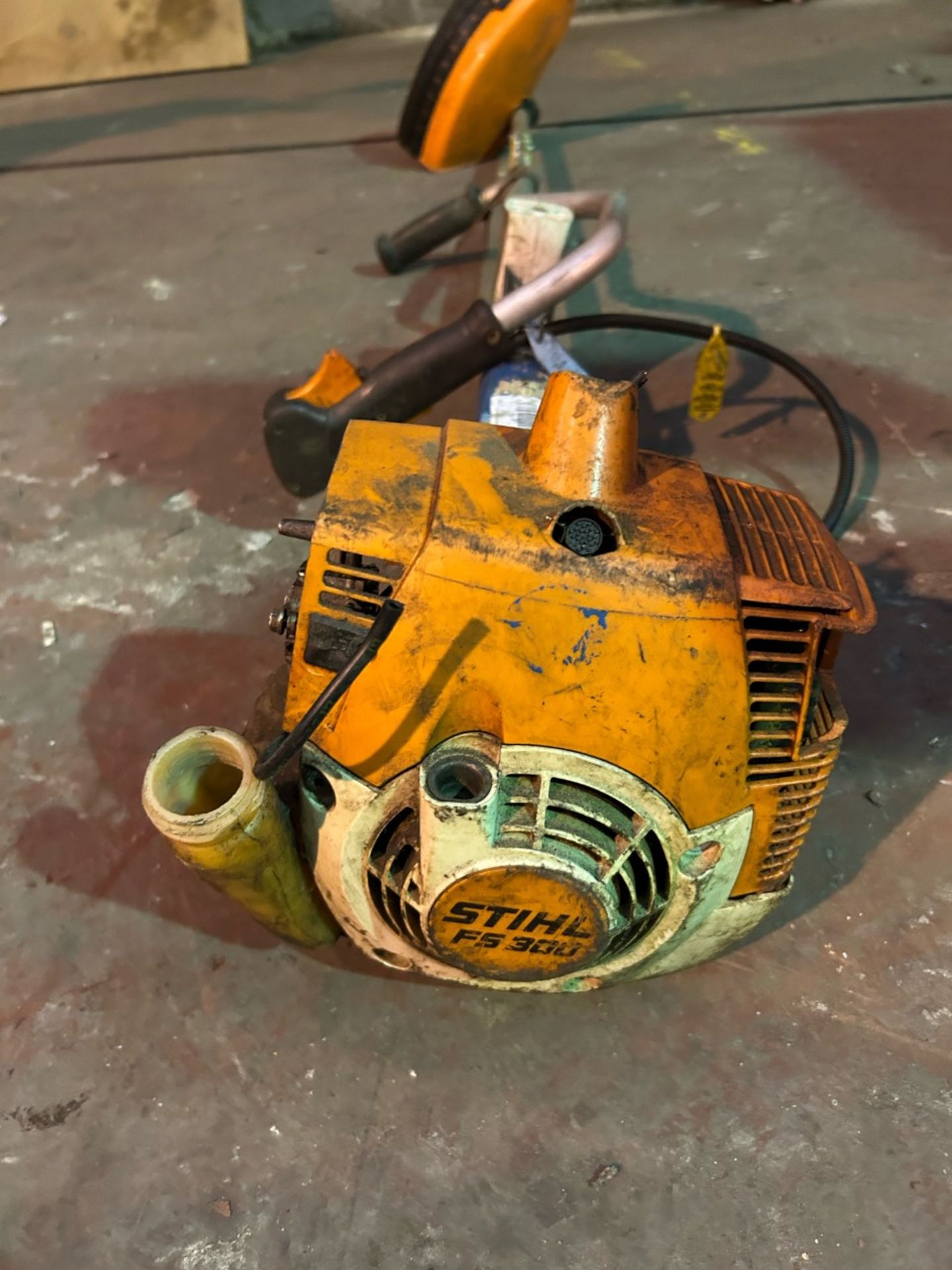 Stihl FS300 brushcutter strimmer for spares or repair.