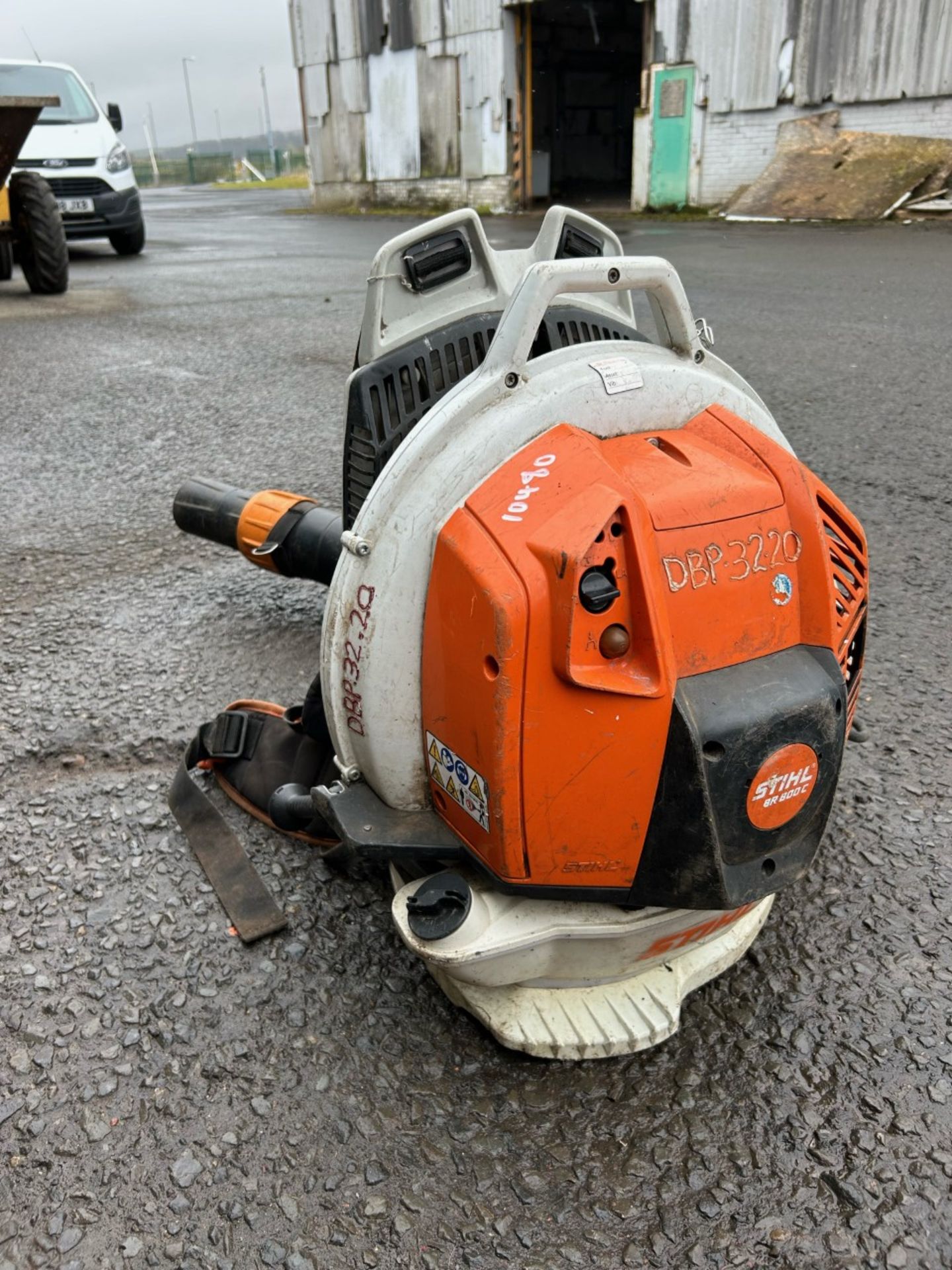 Stihl BR800C backpack blower. Very good condition. Full working order, Easy starter as seen in