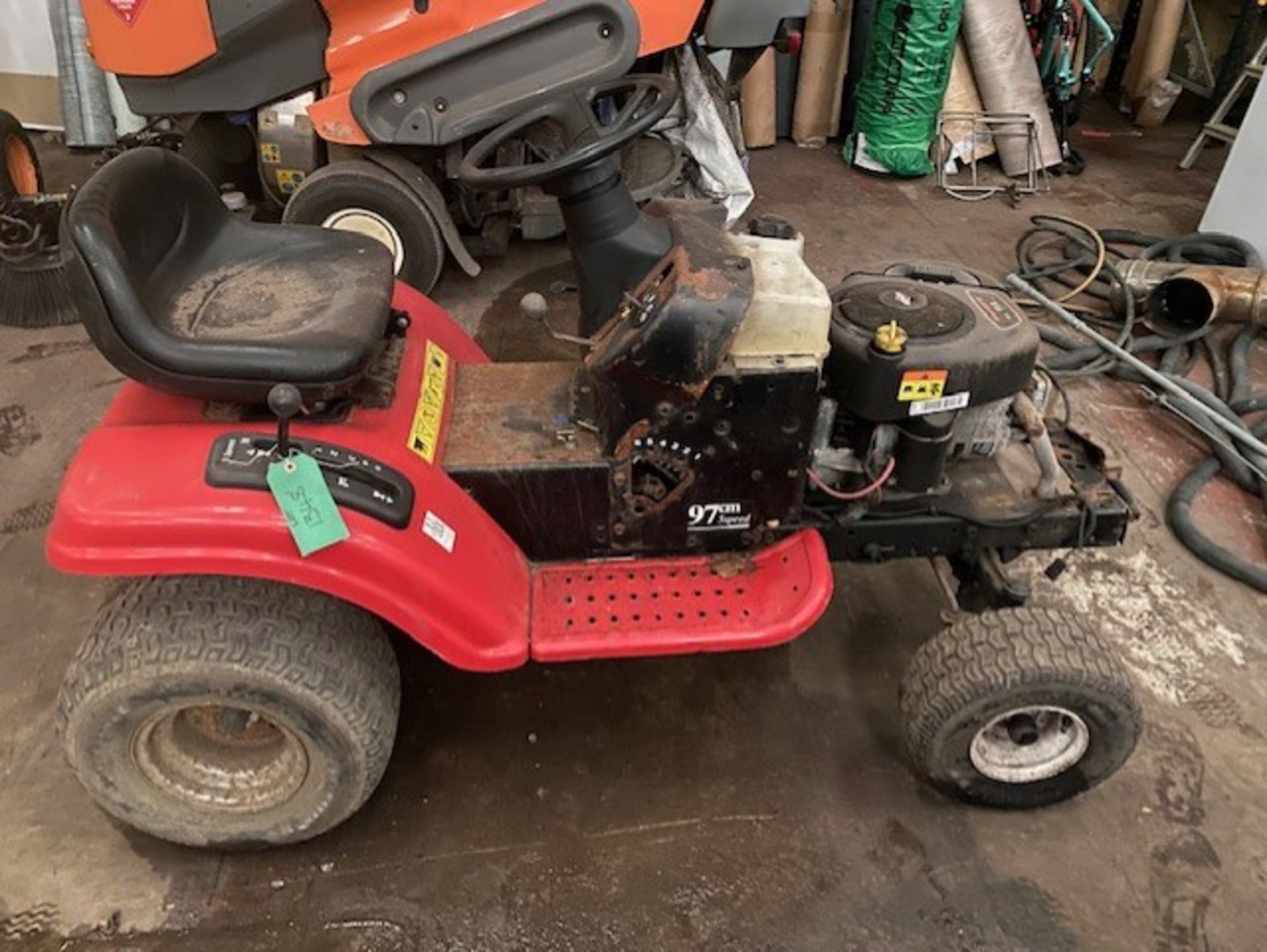 Ride on Mower Briggs & Stratton Engine