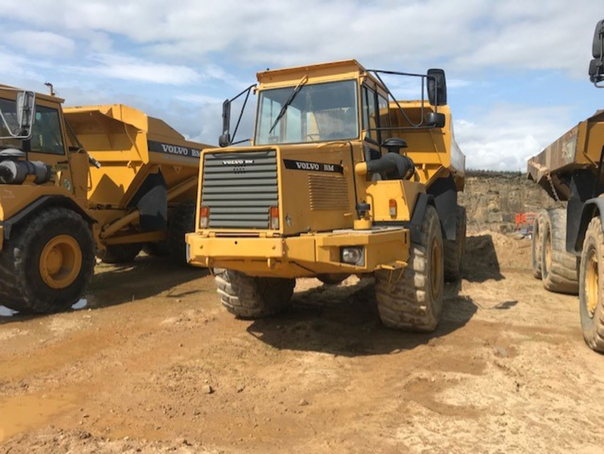 Volvo AC 25 dump truck just done quarry work guy , sellling due to not needed anymore as quarry is - Image 5 of 8