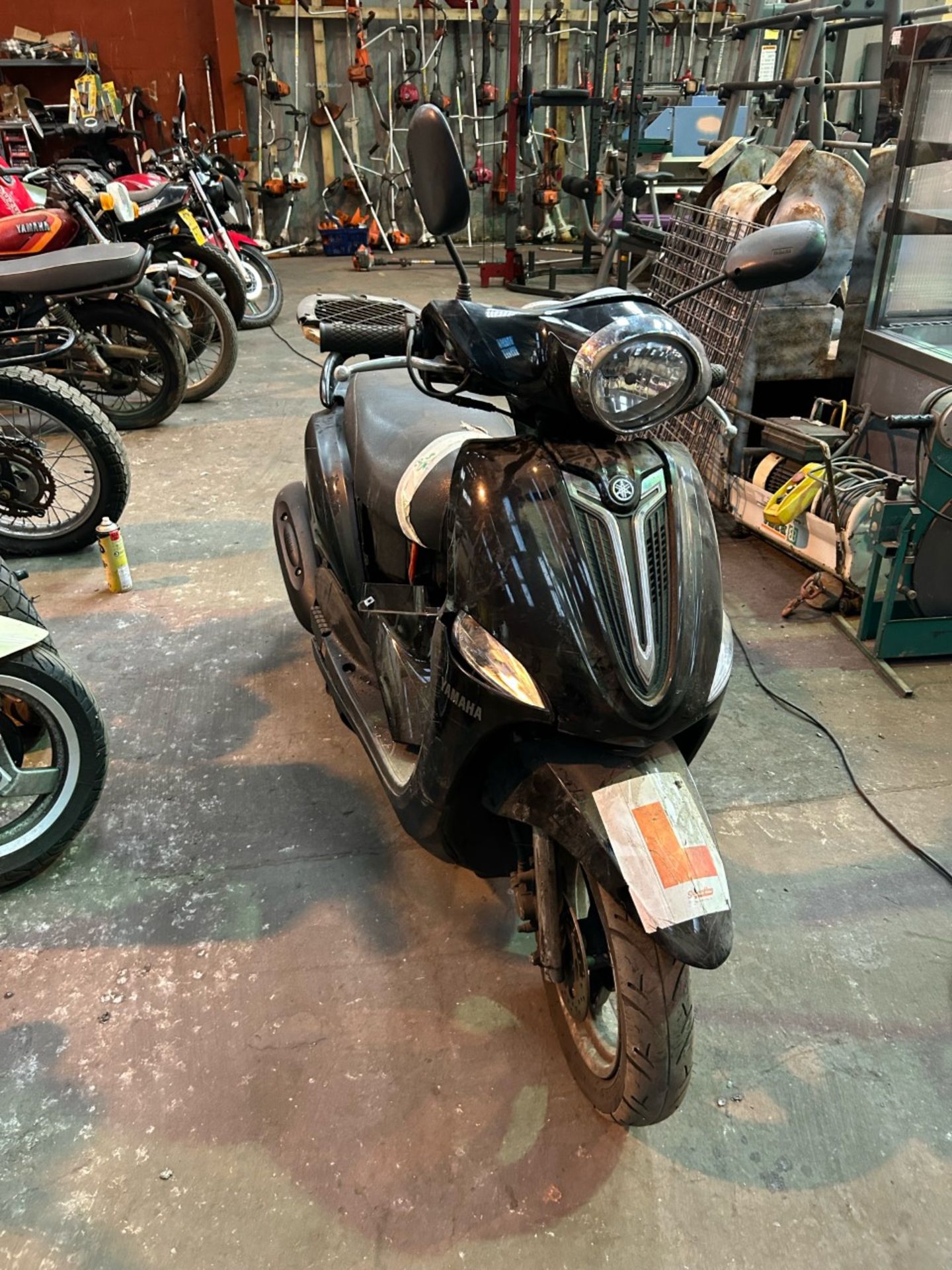 Yamaha xc115 S delight moped 2014. Non runner has cosmetic damage battery will need charging