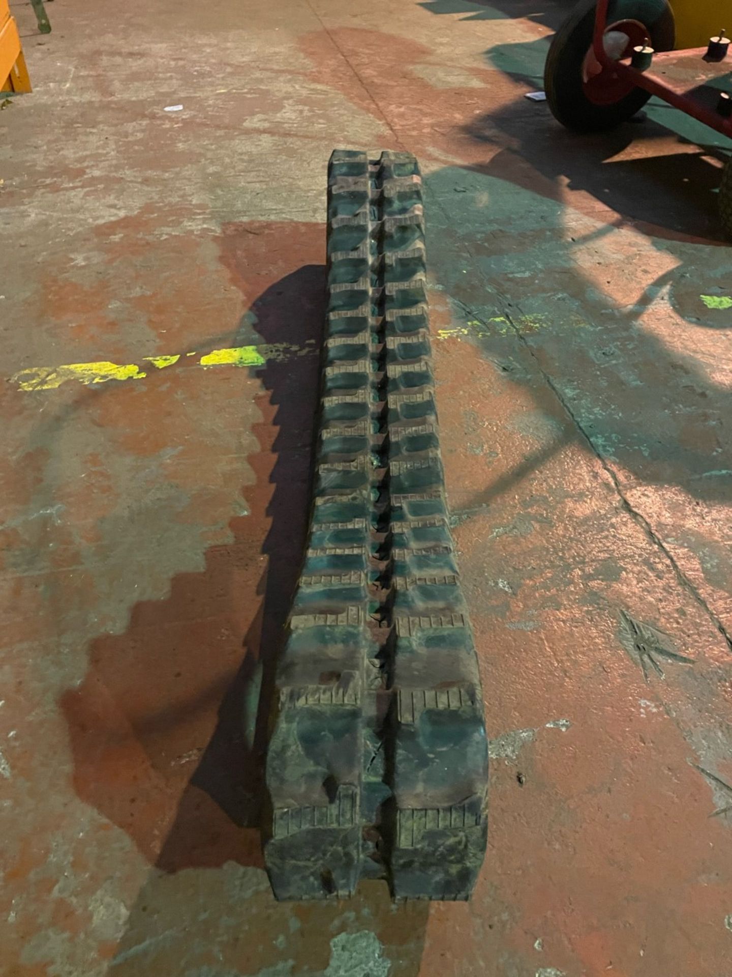 1 x new excavator track 180x72x40KB