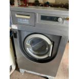 Miele washing machine 3 phase commercial it’s a pw008 and is in very good condition it has a 17kw