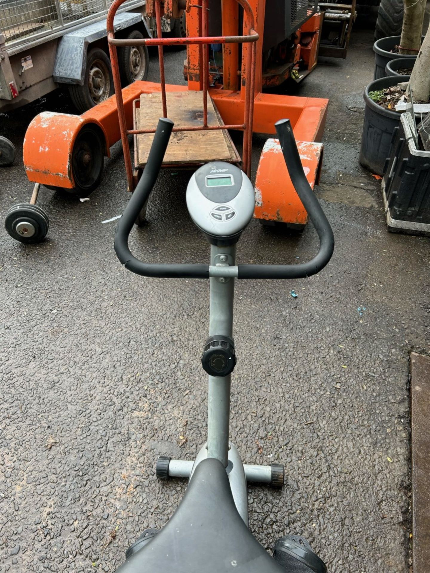 Small lifegear exercise bike. Good for house or garage. Used and average condition. Needs new