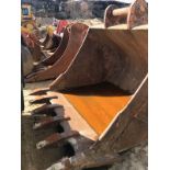 Buckets to fit Volvo 460