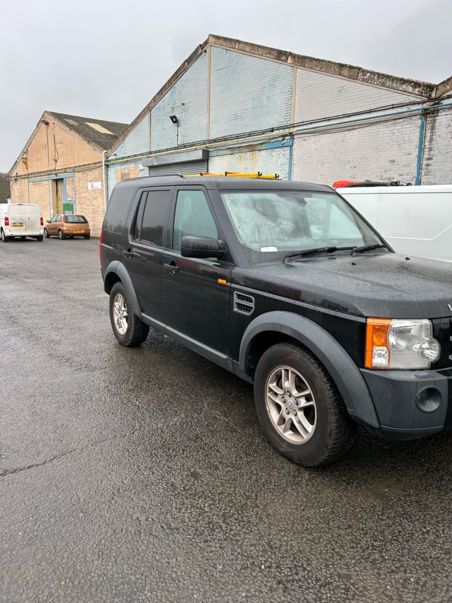 Land Rover discovery 3, runs no problem - slight noise from an injector but hasn’t changed in last - Image 2 of 4