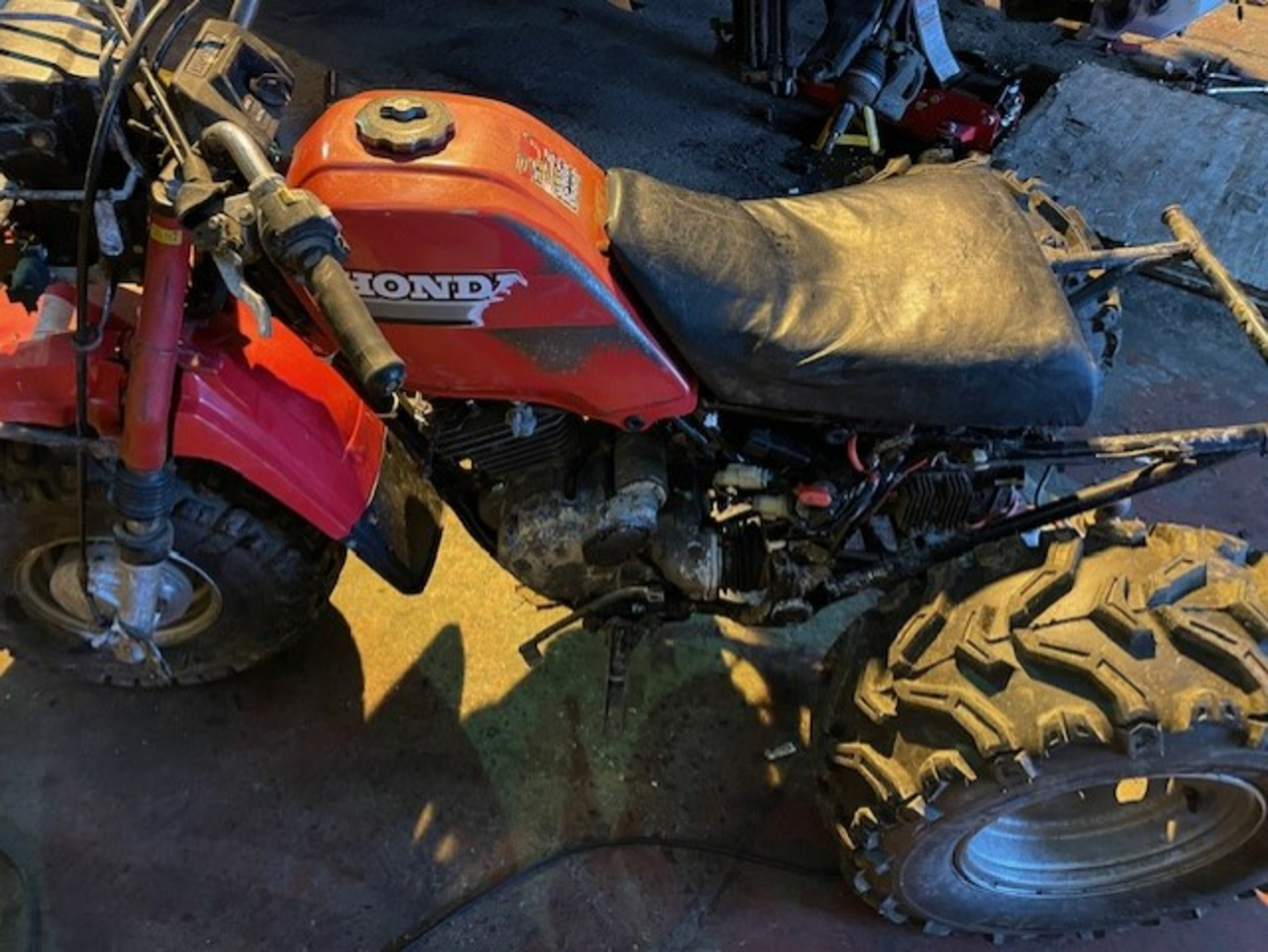 Honda big red 250 trike see video 1986 model back plastics are missing but has the carry tray new