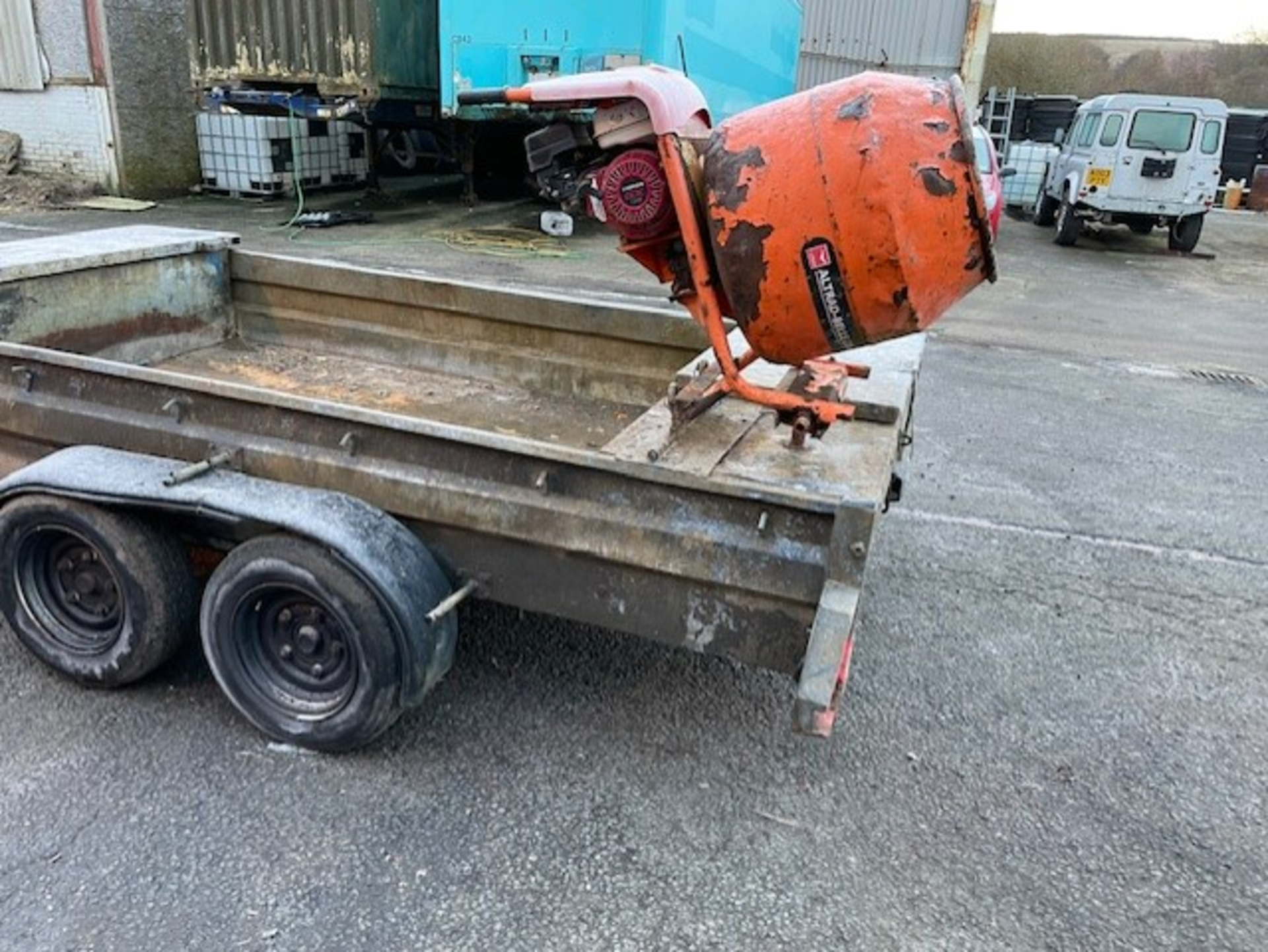 Graham Edwards Twin Wheeled Fencing Trailer 3.7m x 1.8m 3500kg good strong trailer been used as a - Image 5 of 7