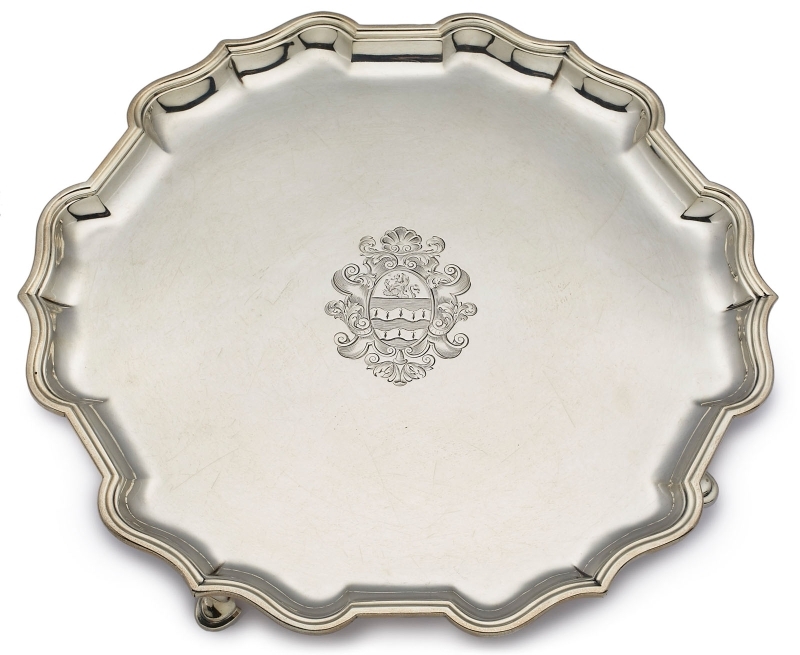 Gr. Salver/ Presentoir, London 1728.