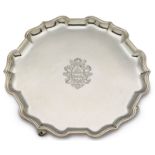 Gr. Salver/ Presentoir, London 1728.