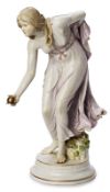 Kugelspielerin, Jugendstil, Meissen um 1900.