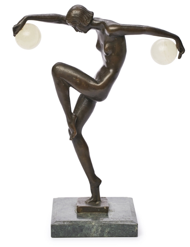 Bronze sign. Denis: Folie-Tänzerin mit Kugeln, Art Deco, Frankreich um 1930.