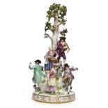 Gr. Figurengruppe "Musik und Wein unter Baum", Meissen um 1900.