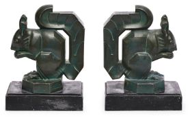 Paar Buchstützen Max LeVerrier "Eichhörnchen", Art Deco, Frankreich um 1930.