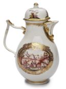 Kaffeekanne mit Hausmalerei, Meissen um 1740.