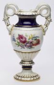 Gr. Schlangenhenkelvase, Meissen um 1910.