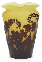 Kl. Vase mit Blütenrelief, Jugendstil, Gallé um 1915.