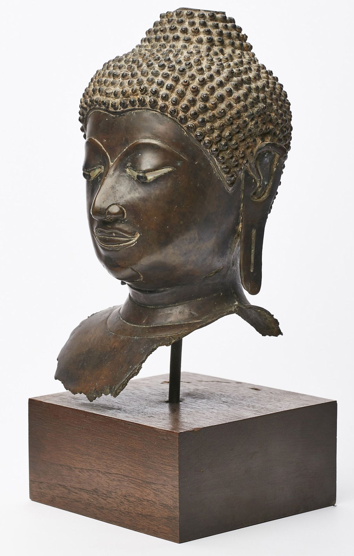 Buddha-Kopf, Thailand/ Siam, wohl Ayutthaya-Periode 17./ 18. Jh. - Image 2 of 3