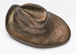 Bronze Paul Wunderlich: "Le Chapeau de James Joyce", 1979.