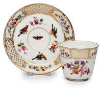 Tasse mit UT "Blumen und Vögel", Meissen um 1850.