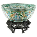 A LARGE CHINESE FAMILLE VERTE BOWL  QING DYNASTY, 18TH / 19TH CENTURY the sides decorated with