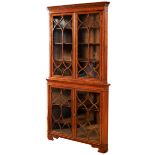 A GOOD EDWARDIAN SATINWOOD AND CROSSBANDED CORNER CABINET CIRCA 1900 the moulded dentil cornice